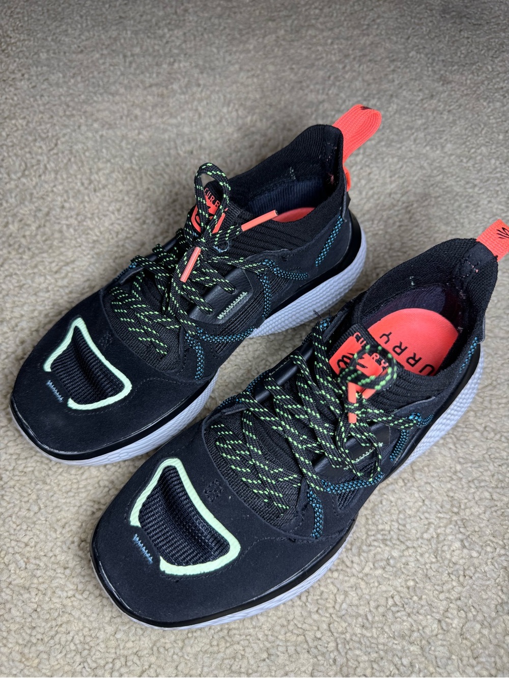 Under Armour Curry Flow Cozy Men's Shoes, Size 5.5/W7